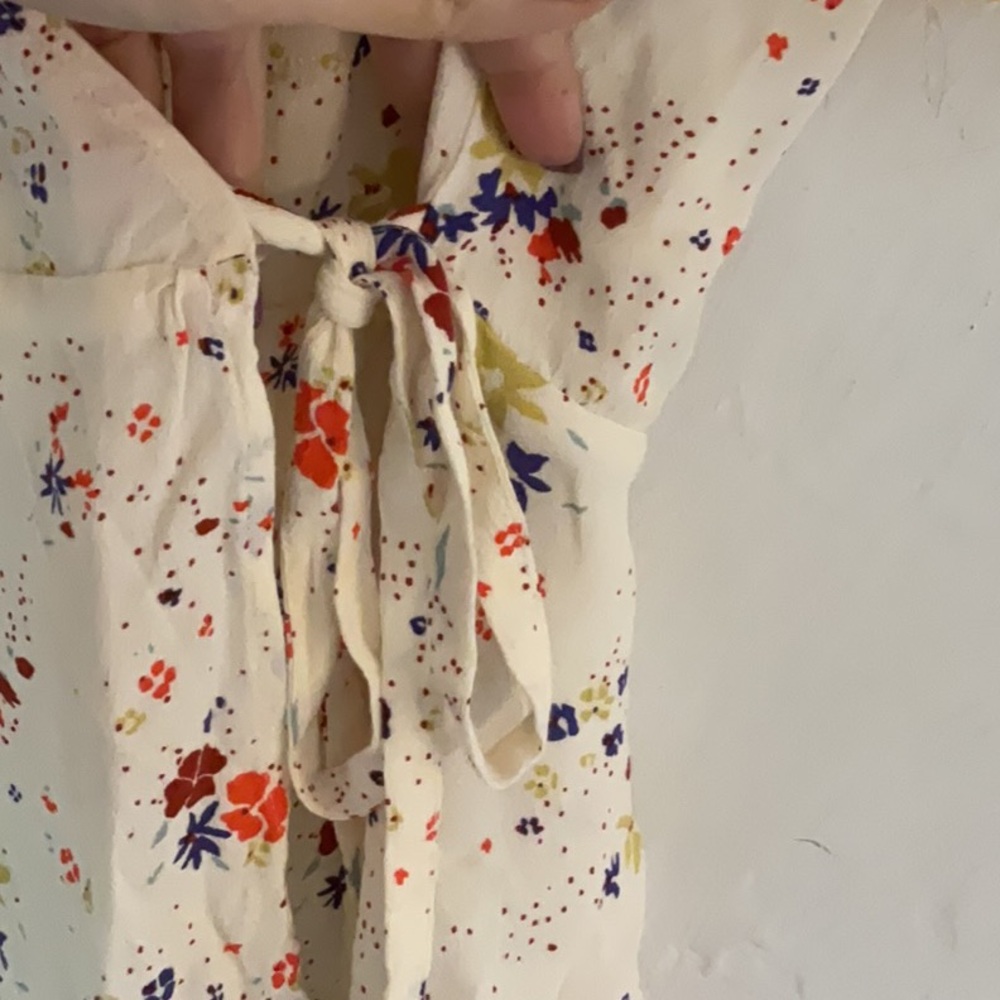 Anthropologie Meadow Rue Bon Voyage  Floral Wrap Top, Size 4, Yellow/Cream - Picture 4 of 6